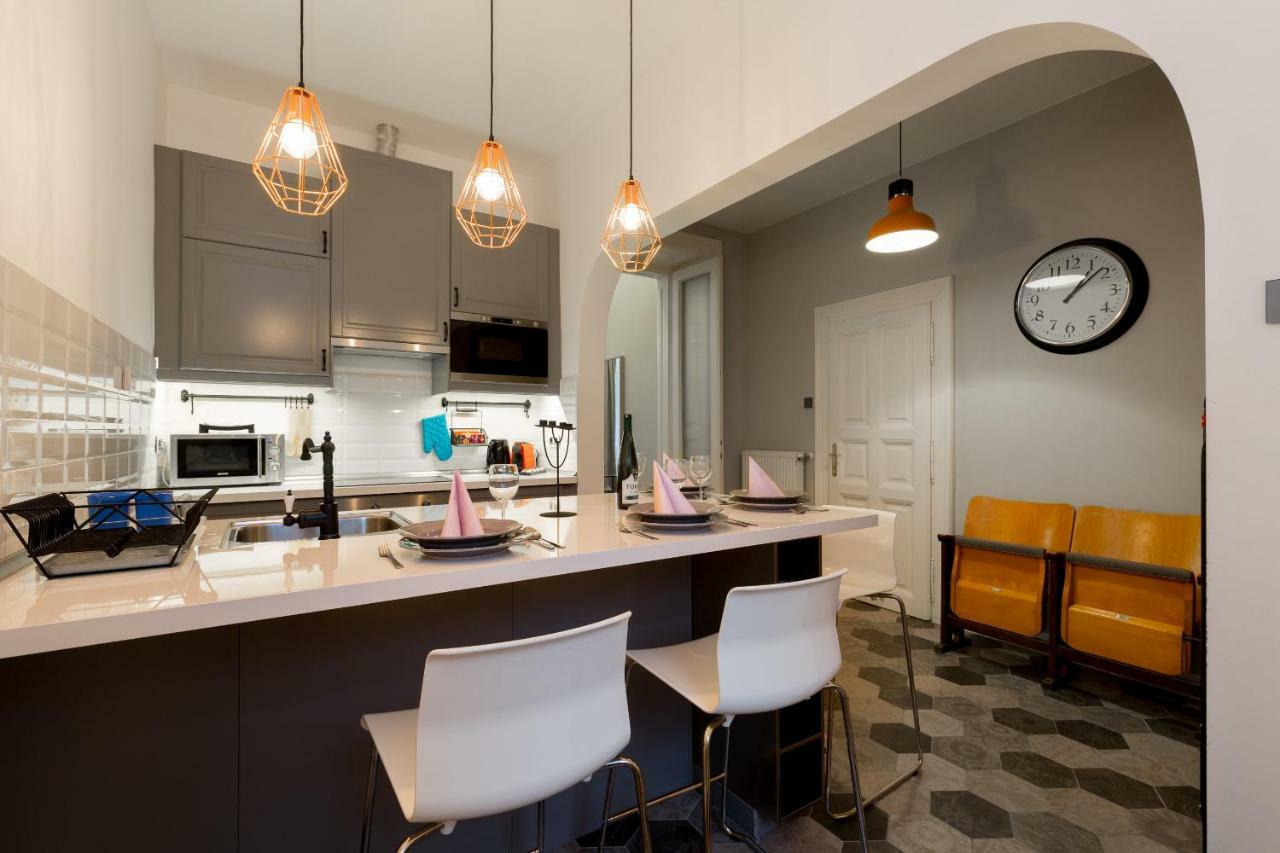 Luxury Twin 1-Bedroom In Kazinczy Street Budapest Ngoại thất bức ảnh