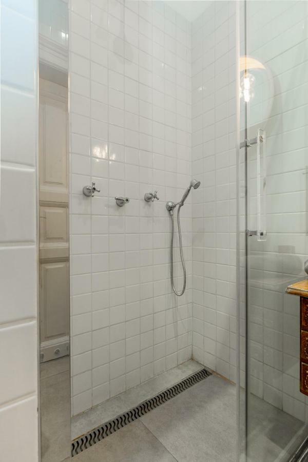 Luxury Twin 1-Bedroom In Kazinczy Street Budapest Ngoại thất bức ảnh